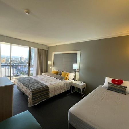 גולד קוסט Luxury Apartment & Ocean View In Surfers Paradise מראה חיצוני תמונה
